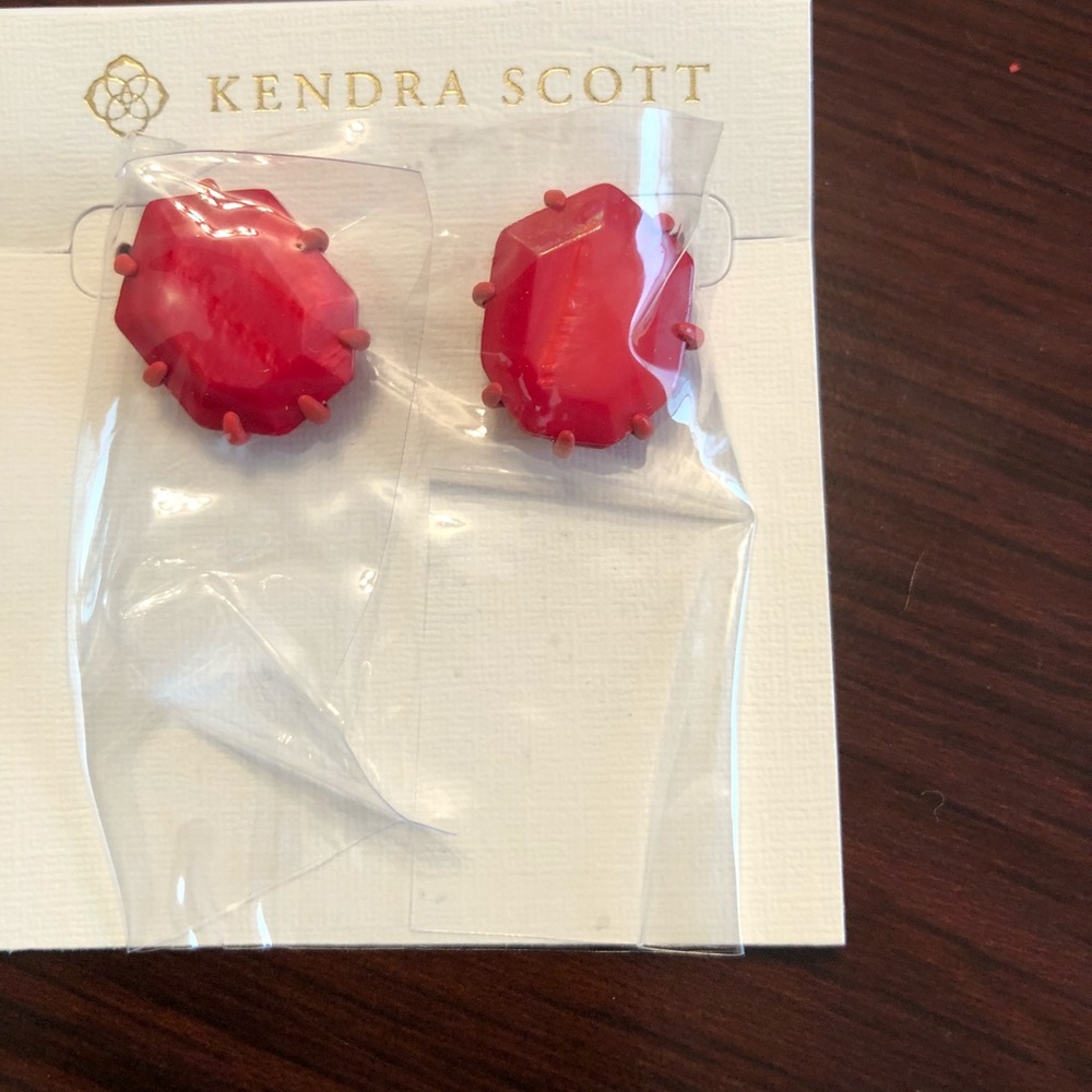 NWT red Morgan’s
